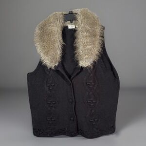 Cato Vest‎ Womens 22/24W Faux Fur Collar Button Black Sweater Vest